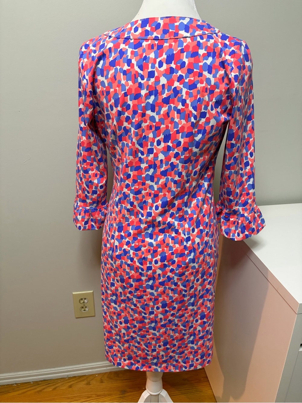 Katherine Way Women Ruffle Sleeve Abstract Confetti resort-wear dress Size Small - Picture 2 of 15